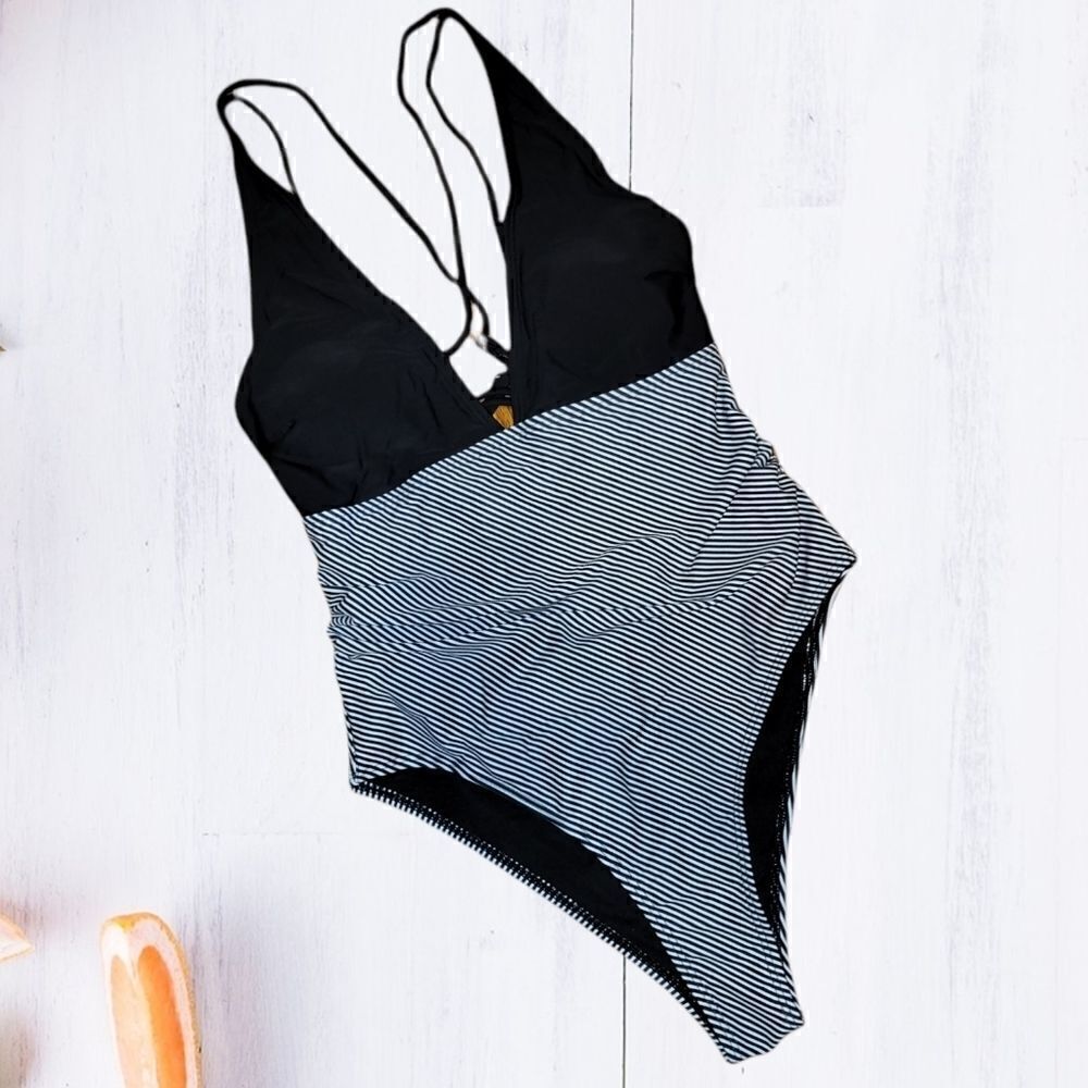 NWT Beachsissi Black and White Once Piece Strappy Back L